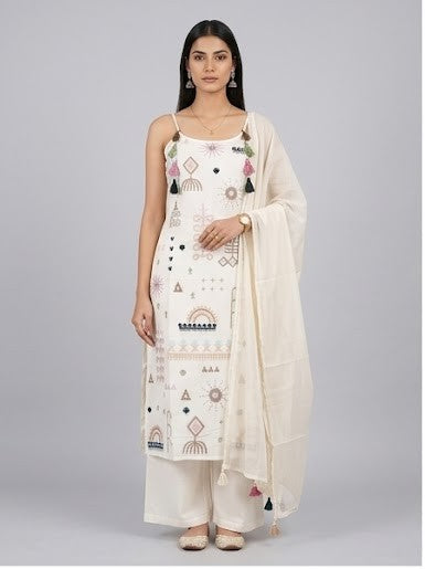 Women's Off-White Printed Straight Kurta Pant Set with Tassel Dupatta | Contemporary Ethnic Co-ord Set
